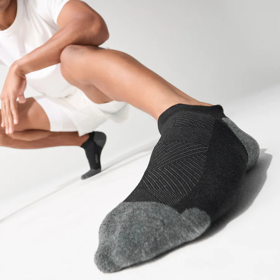 Feetures Elite Max Cushion Socks - FEET-EC504159