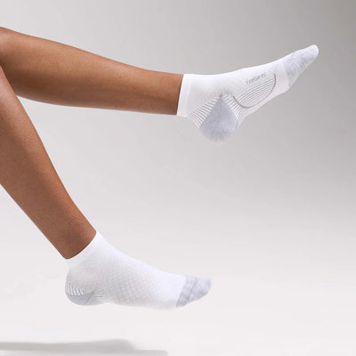 Feetures Plantar Fasciitis Relief Sock Light Cushion Quarter - FEET-PF20158