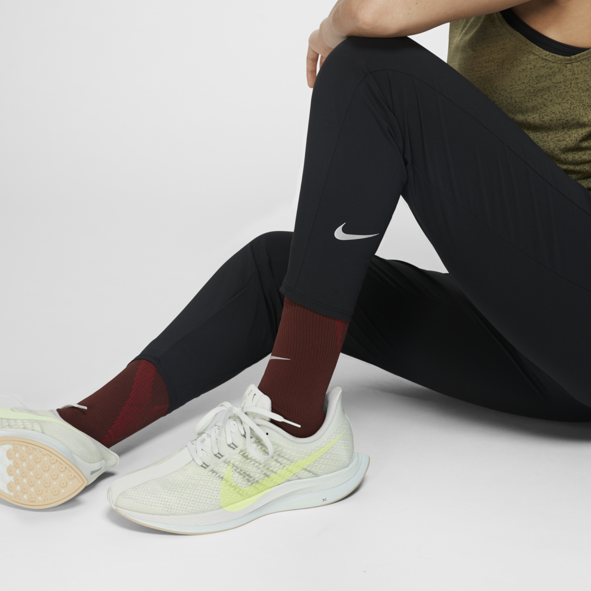 saleshop.irq, Running Trousers Nike Essential BV2898-011 XS_S_M_L_XL_XXL  The Nike Essential Women's 7/8 Running Trousers feature stretchy  sweat-wicki