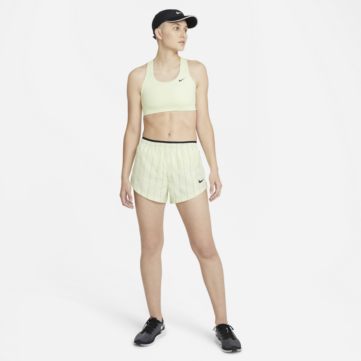 Women's Nike Tempo Lux Short 3" DD6024-303